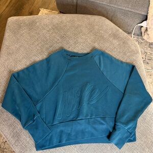 Women’s Nike sweatshirt